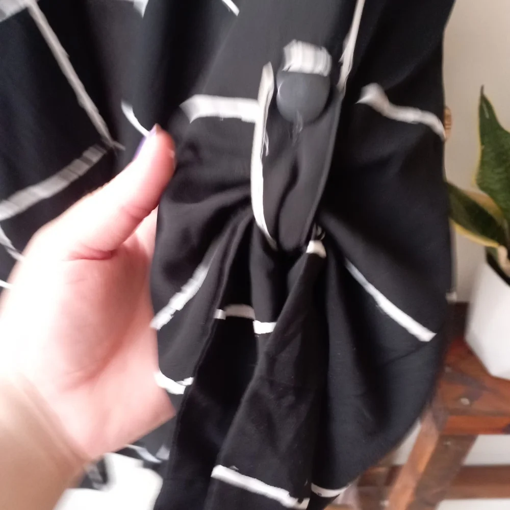 Black and White Jacket - Picture 11 of 14